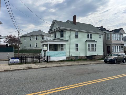 2018 Pleasant St Fall River MA 02723