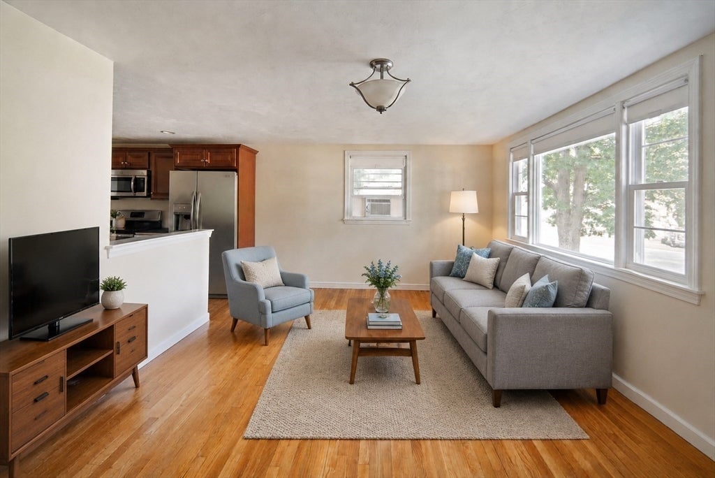 4 Edward Cody Ln, Weymouth, MA, 4 Edward Cody Ln, Weymouth, MA Photo #7