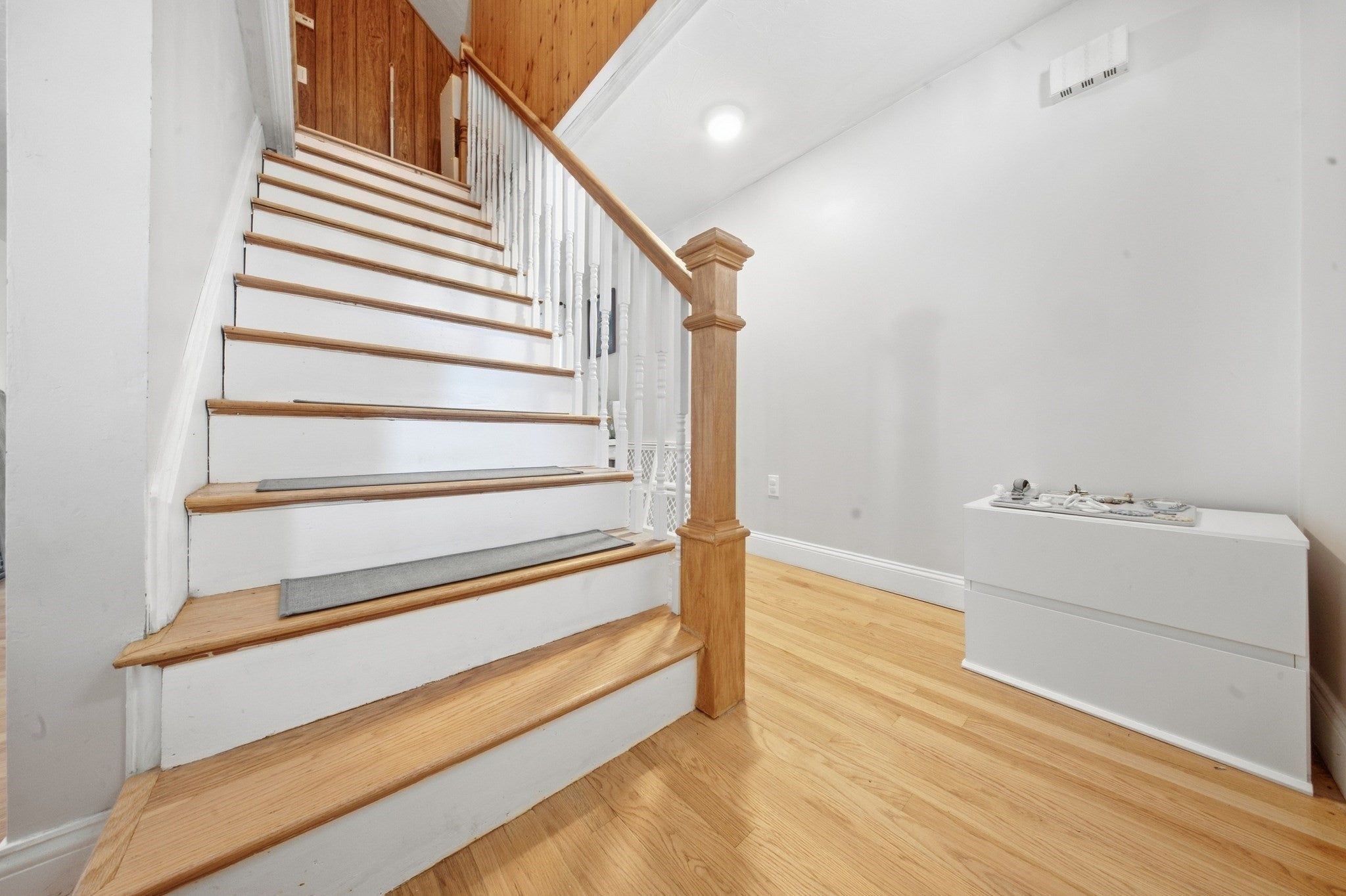 128 Howe St, Marlborough, MA, 128 Howe St, Marlborough, MA Photo #14