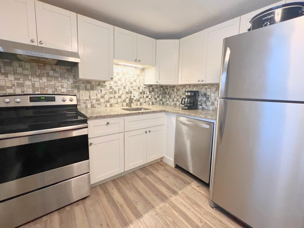 198 Boston Post Rd E 1