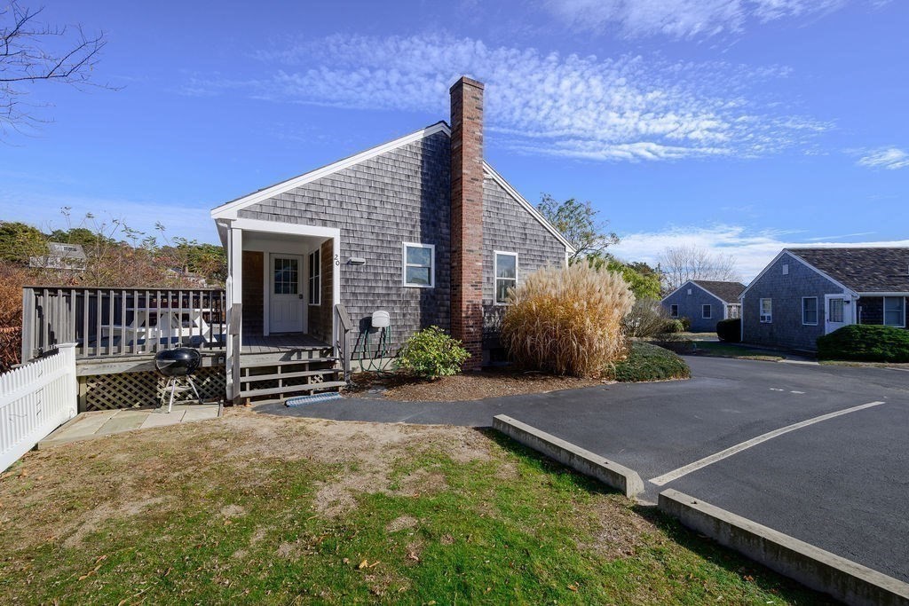Wellfleet, Massachusetts 02667, United States, 3 Bedrooms Bedrooms, ,2 BathroomsBathrooms,Residential,Contingent,33592