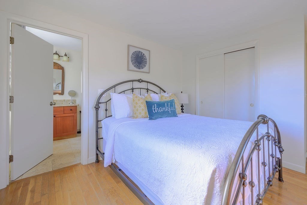 Wellfleet, Massachusetts 02667, United States, 3 Bedrooms Bedrooms, ,2 BathroomsBathrooms,Residential,Contingent,33592