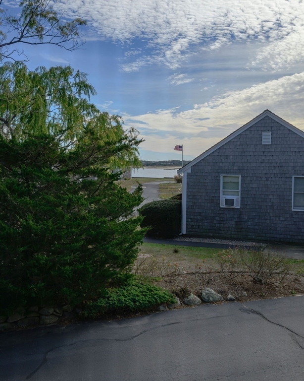 Wellfleet, Massachusetts 02667, United States, 3 Bedrooms Bedrooms, ,2 BathroomsBathrooms,Residential,Contingent,33592