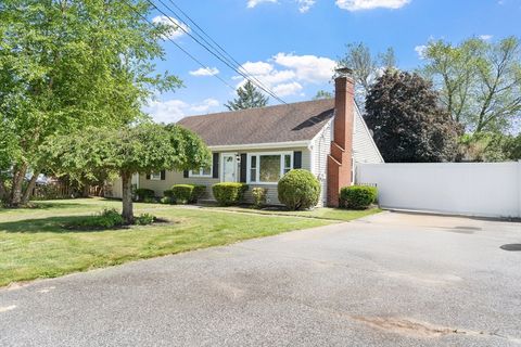 25 Watson St Seekonk MA 02771
