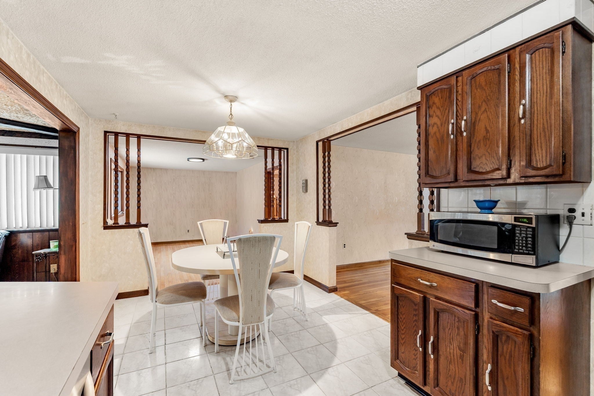 27 Charme Rd, Tewksbury, MA Photo #12