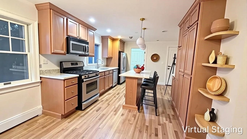 Click for 121 Sciarappa St #3, Cambridge, MA slideshow