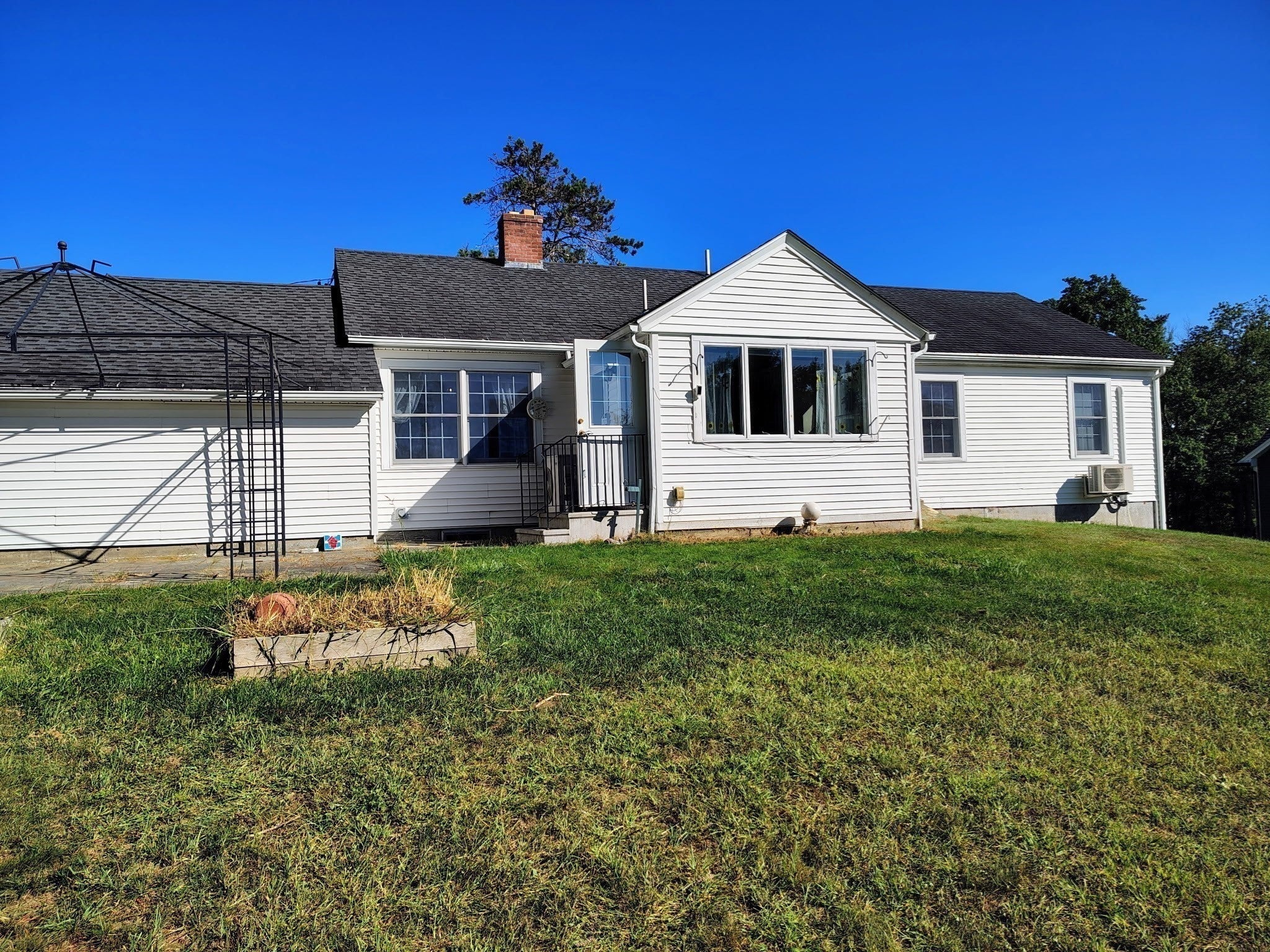 18 Crown St