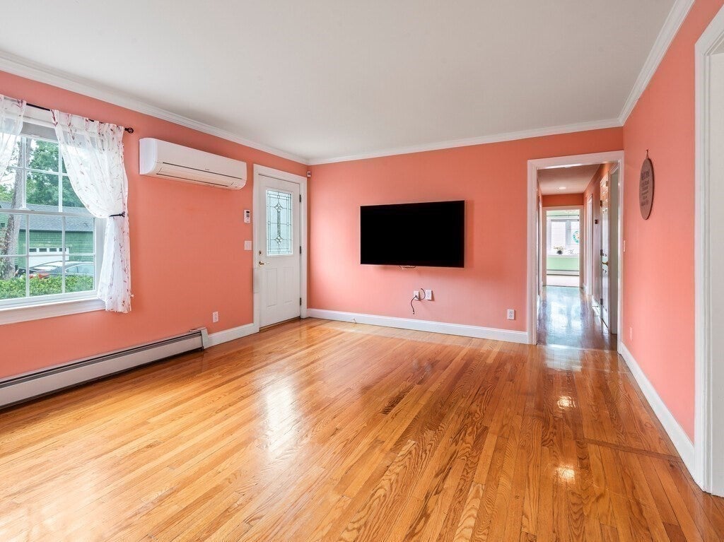 18 Crown St, Spencer, MA Photo #27