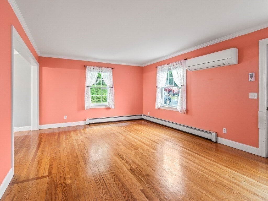 18 Crown St, Spencer, MA Photo #28