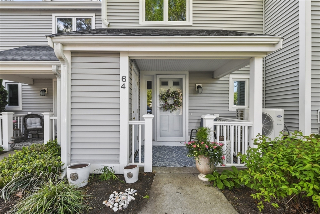 64 Westcliff Dr 64