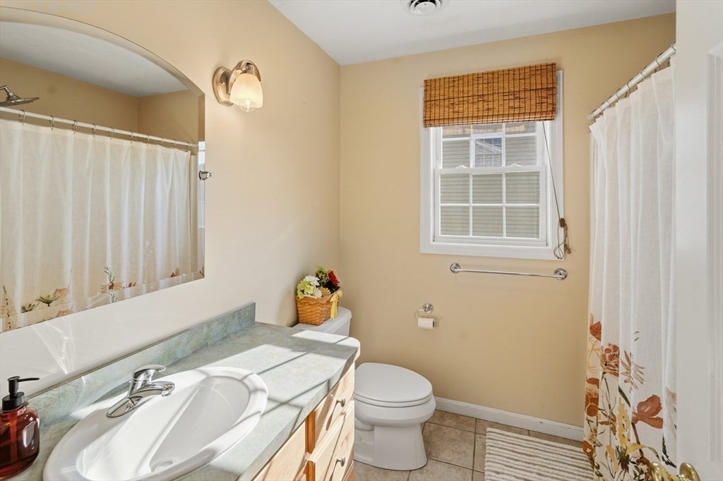 42 Castine St #A, Worcester, MA, 42 Castine St #A, Worcester, MA Photo #34
