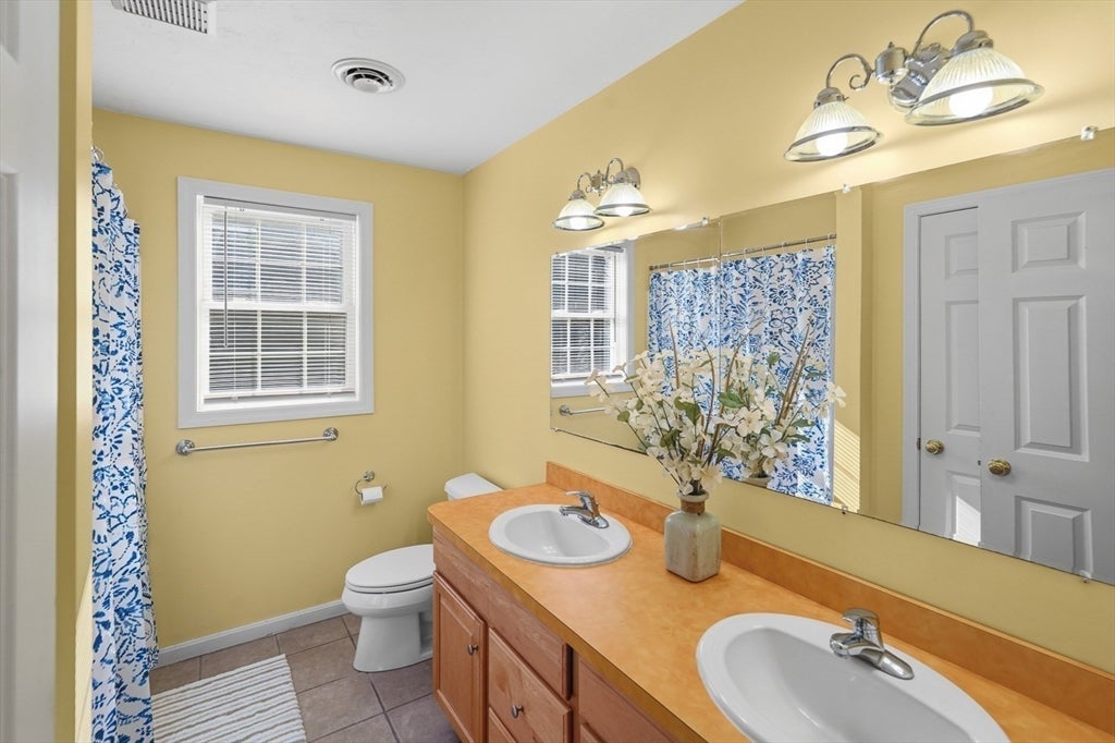 42 Castine St #A, Worcester, MA, 42 Castine St #A, Worcester, MA Photo #30