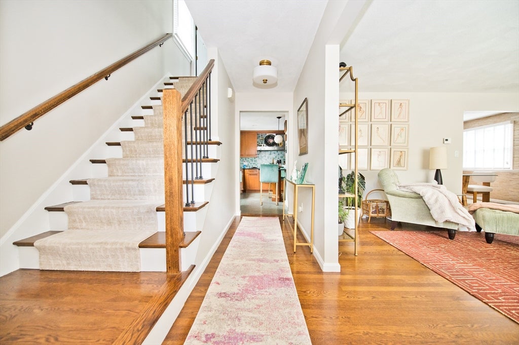 16 Warren Ave