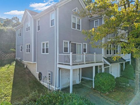 1810 Highland Ave. 22 Fall River MA 02720