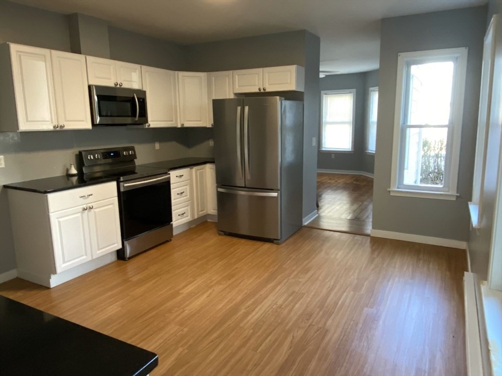 10 Sterling St 2