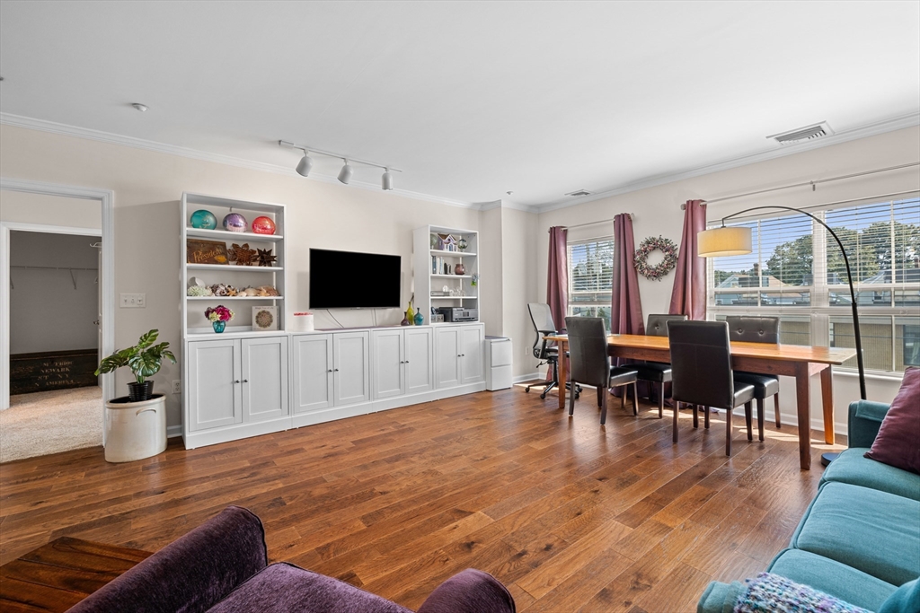 248 Main Street 216