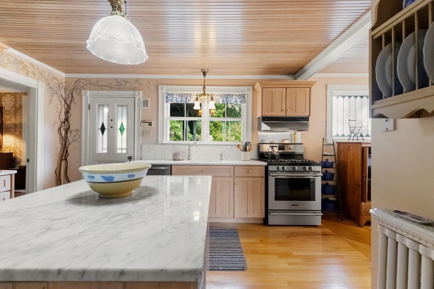 8 Leonard Cir, Medford, MA Photo #18