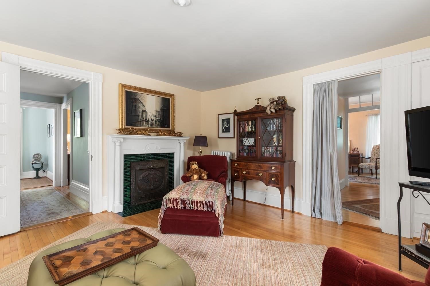 8 Leonard Cir, Medford, MA Photo #28