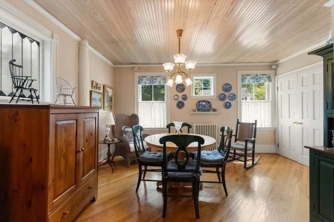 8 Leonard Cir, Medford, MA Photo #20