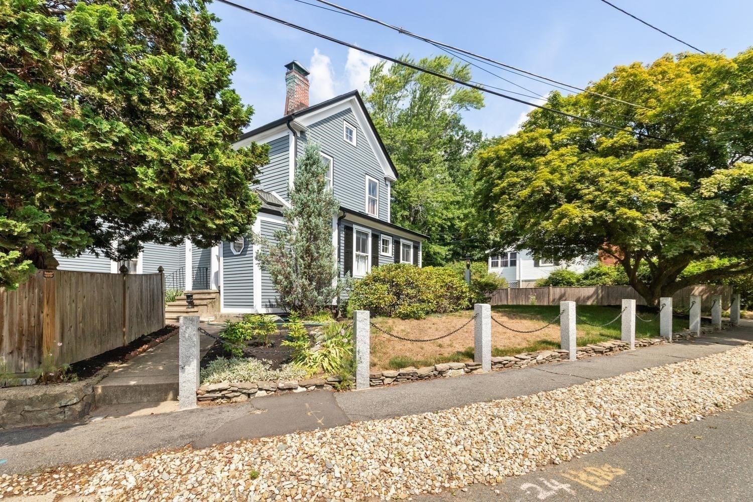 8 Leonard Cir, Medford, MA Photo #40