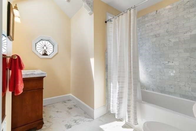 8 Leonard Cir, Medford, MA Photo #21