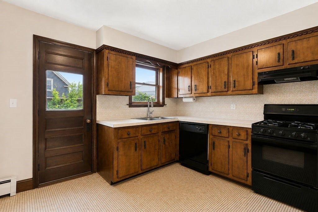 320 Davis Street, New Bedford, MA, 320 Davis Street, New Bedford, MA Photo #22