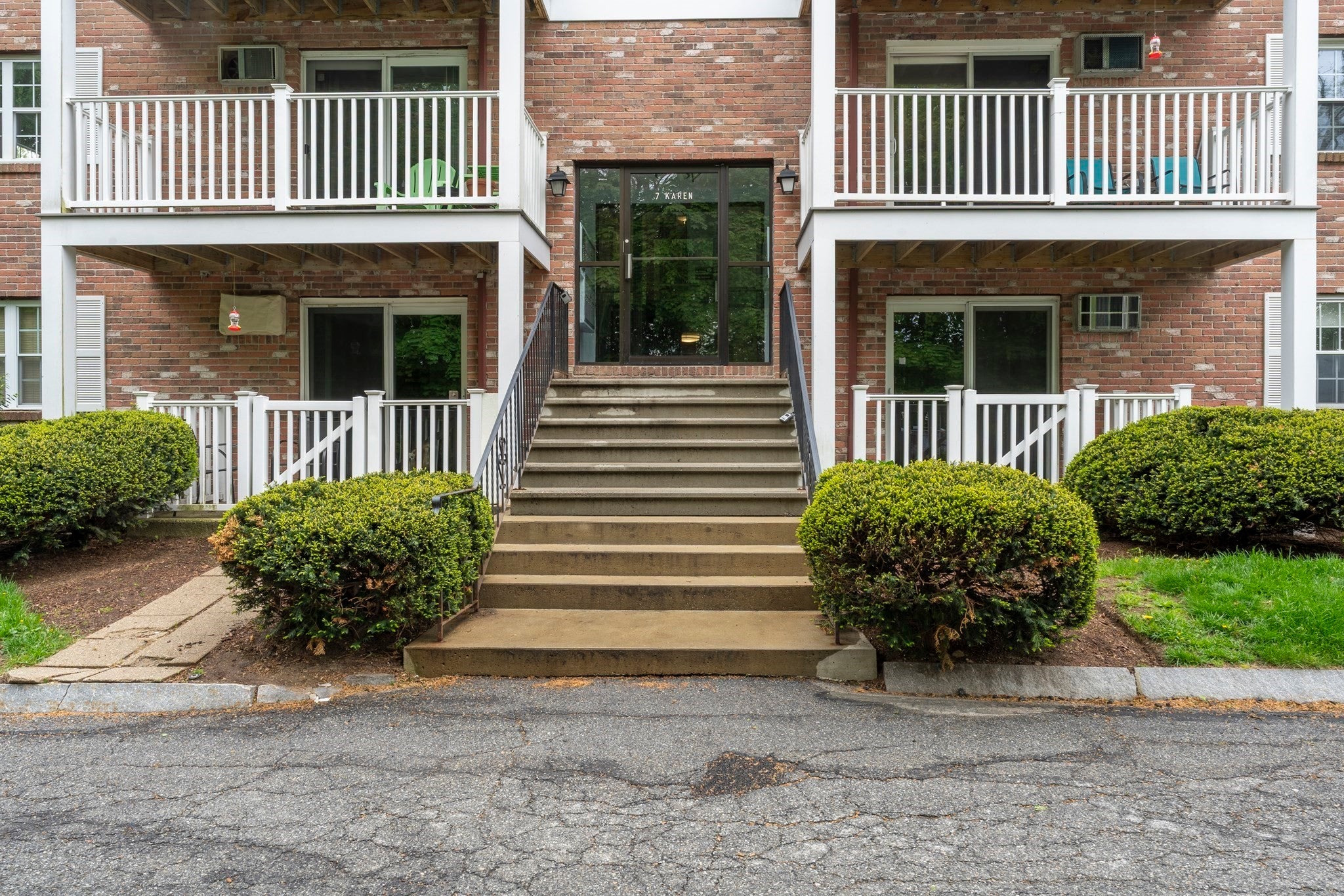 Photo of 7 Karen Circle, Billerica, MA