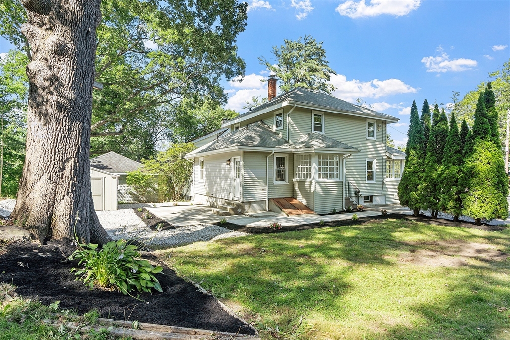 12 Romola Rd