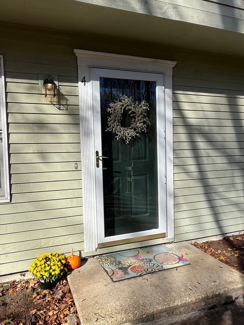 5 Hinman St 4 Sturbridge MA 01518