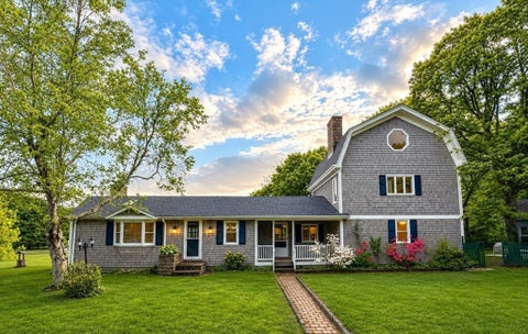 Photo of 98 Ebony St, Fairhaven, MA 02719 (MLS # 73527962)