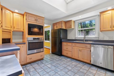 198 Carlisle Road Bedford MA 01730