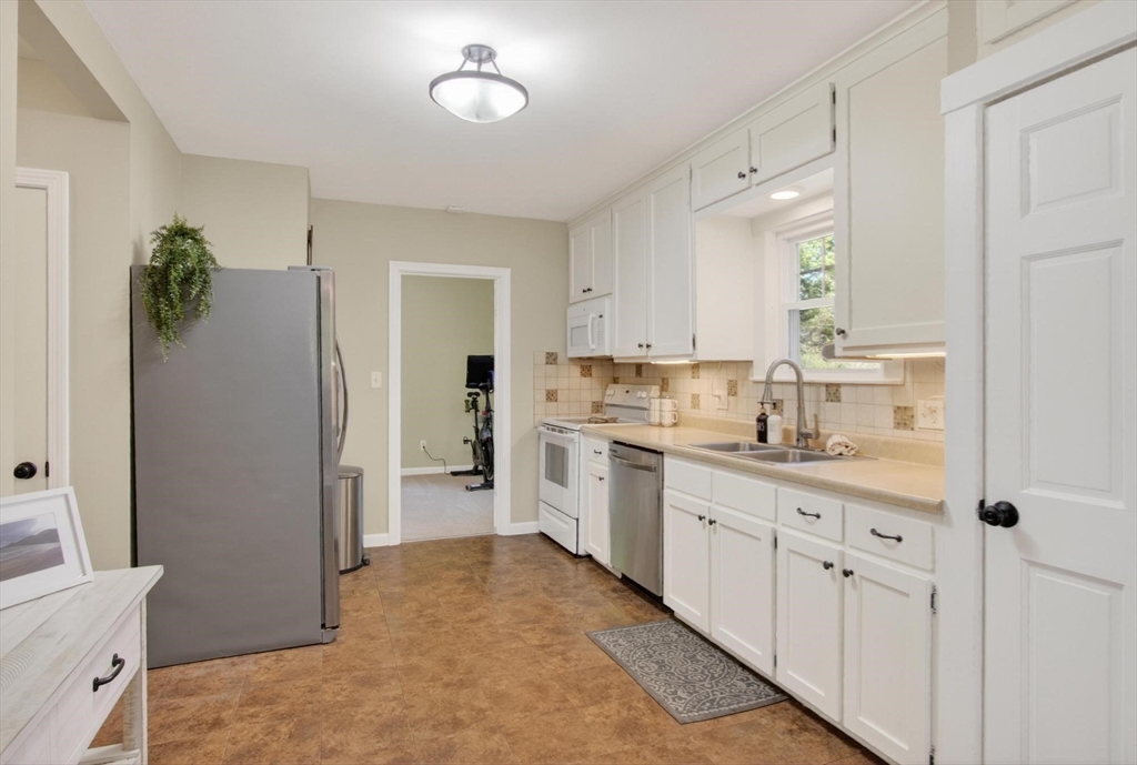 181 Forge Village Rd, Groton, MA Photo #9