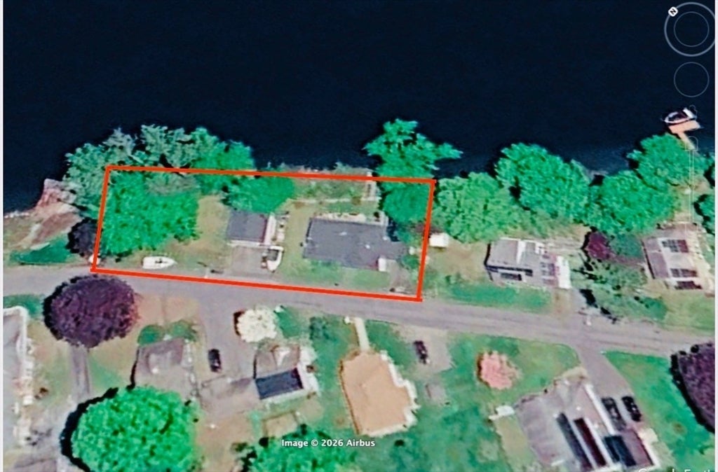 140 Riverbank Rd