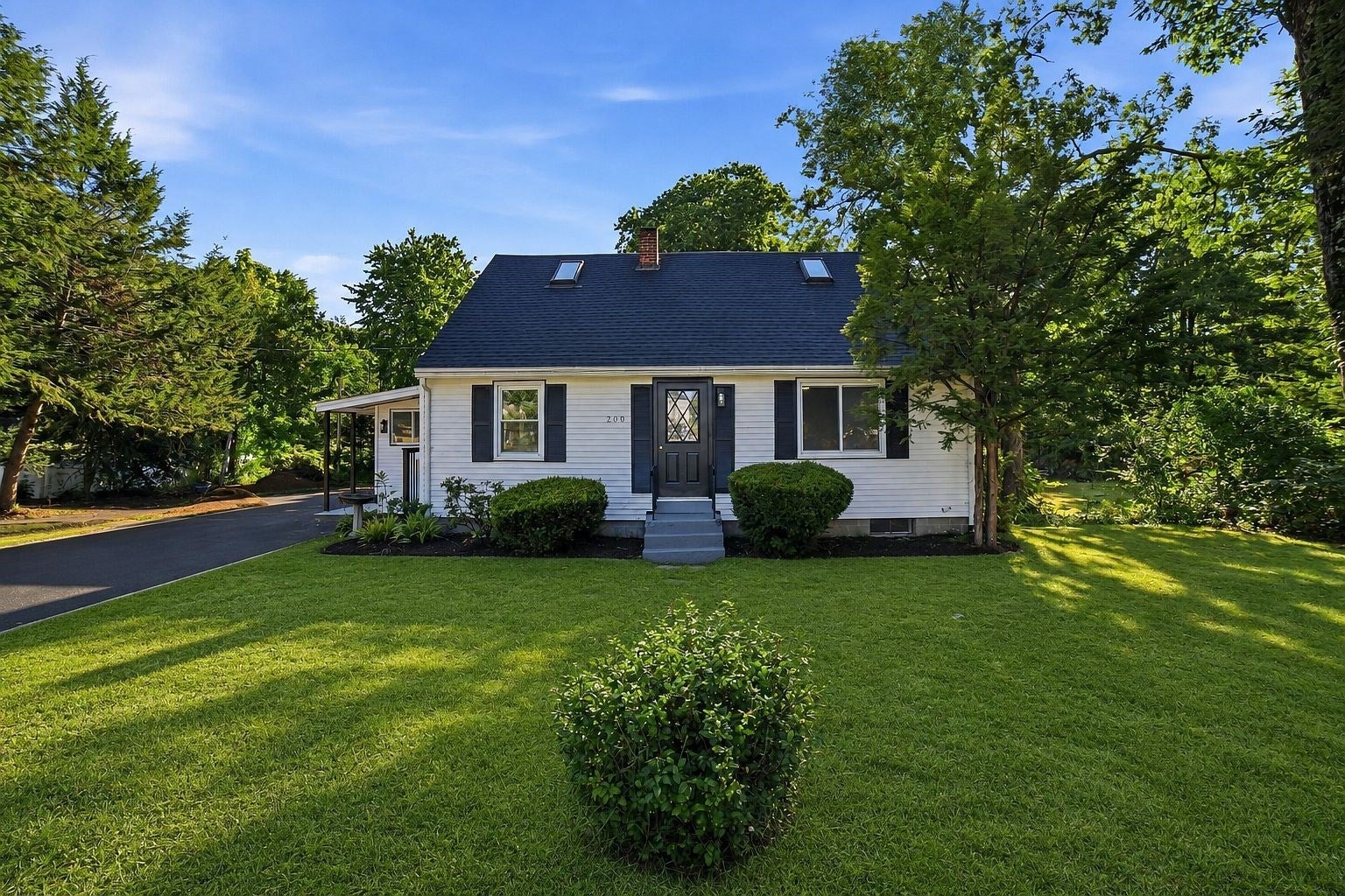 Click for 200 North Quinsigamond St, Shrewsbury, MA slideshow Click for 200 North Quinsigamond St, Shrewsbury, MA slideshow