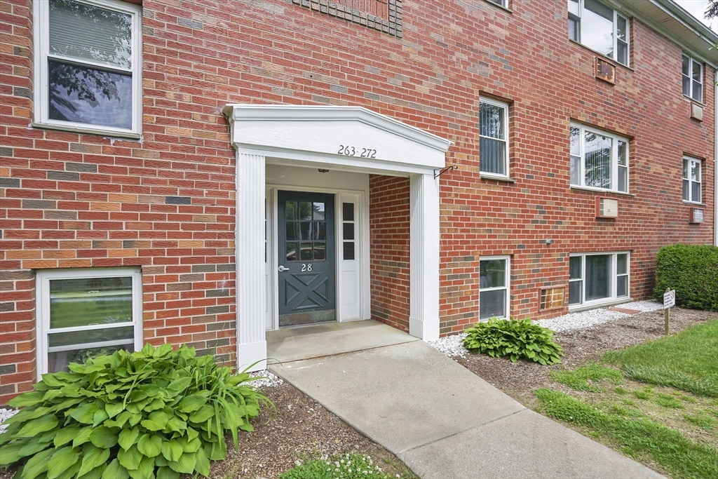 272 Regency Park Dr 272