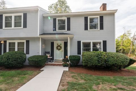 Photo of 3 W Pine St #4, Plaistow, NH 03865 (MLS # 73444514)