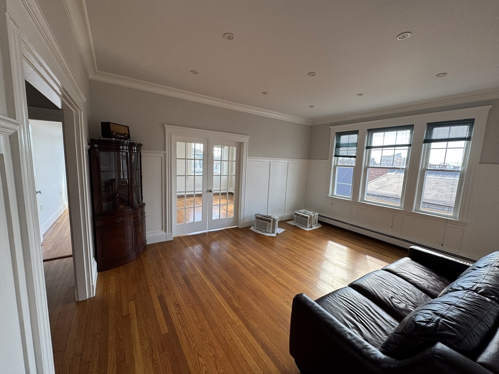 84 Tudor Street 6