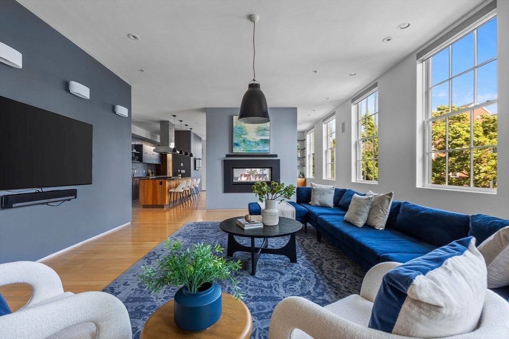 618 East 2nd St 2