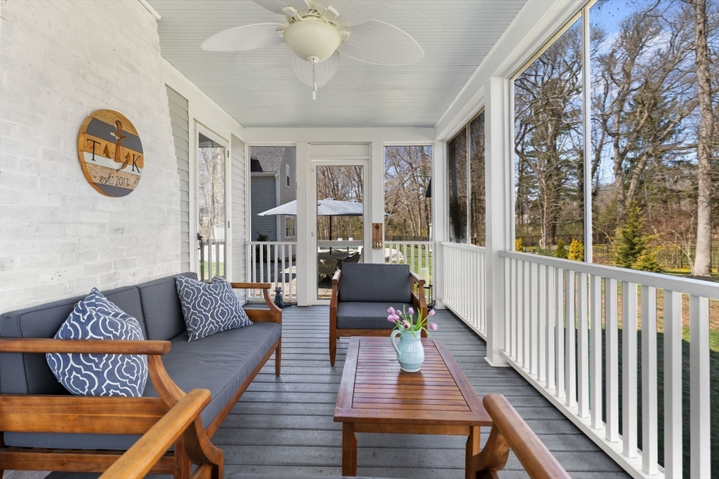 321 S Main St