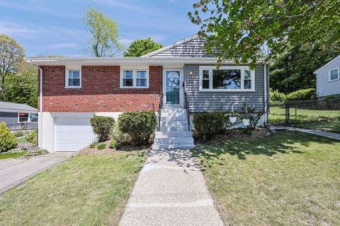 27 Sunflower Rd Holbrook MA 02343
