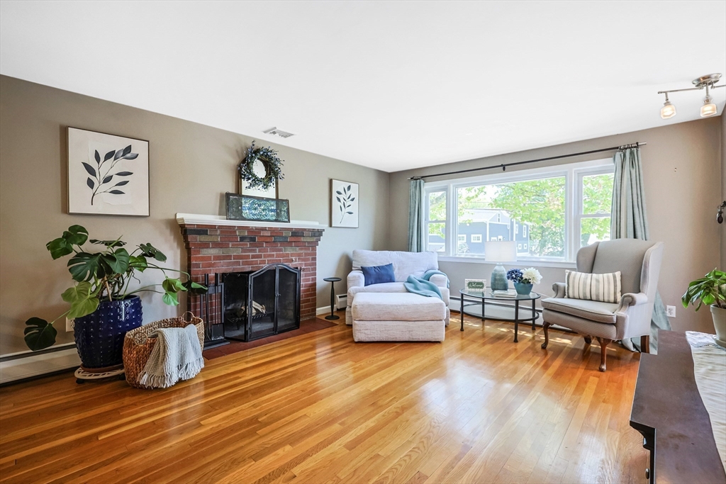 27 Sunflower Rd