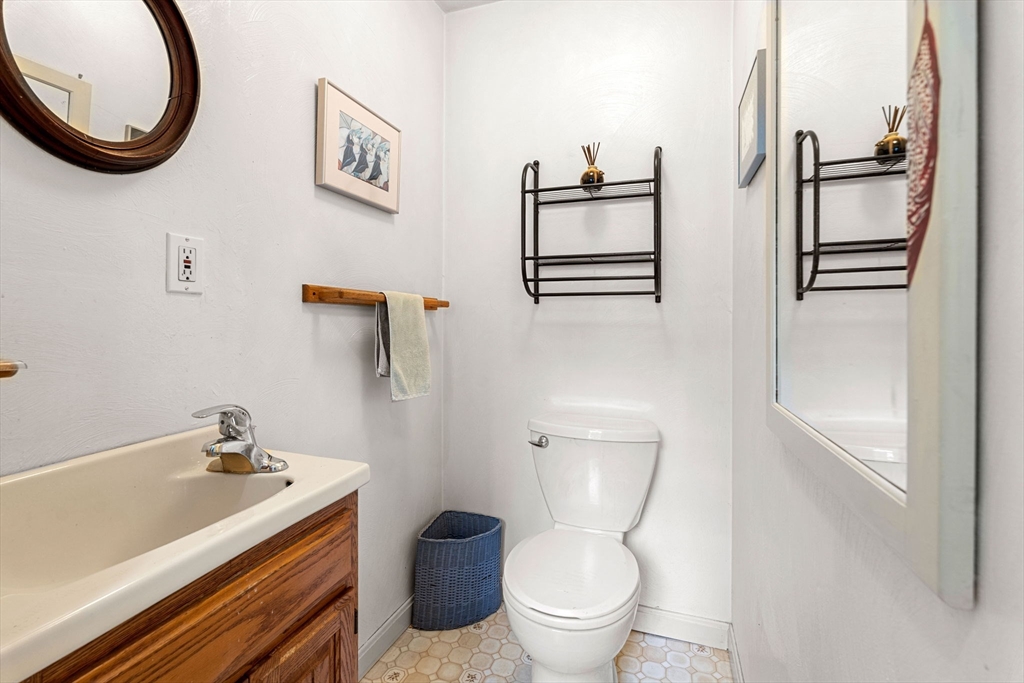 25 Alden Place, Newton, MA Photo #13
