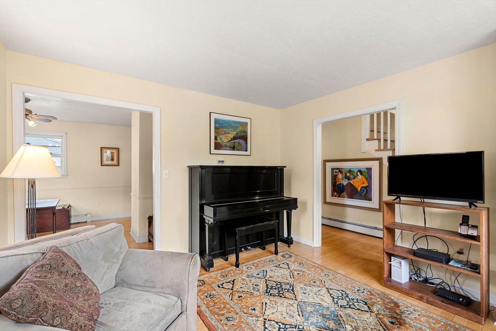 25 Alden Place, Newton, MA Photo #11