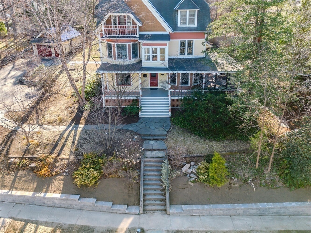 83 Bancroft Rd