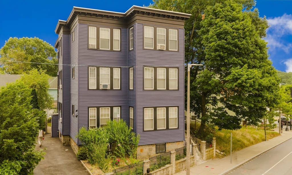 624 Norfolk Street