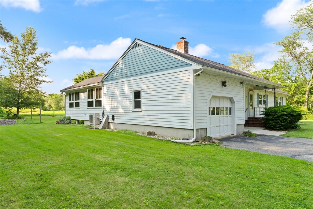 19 Shaker Ln