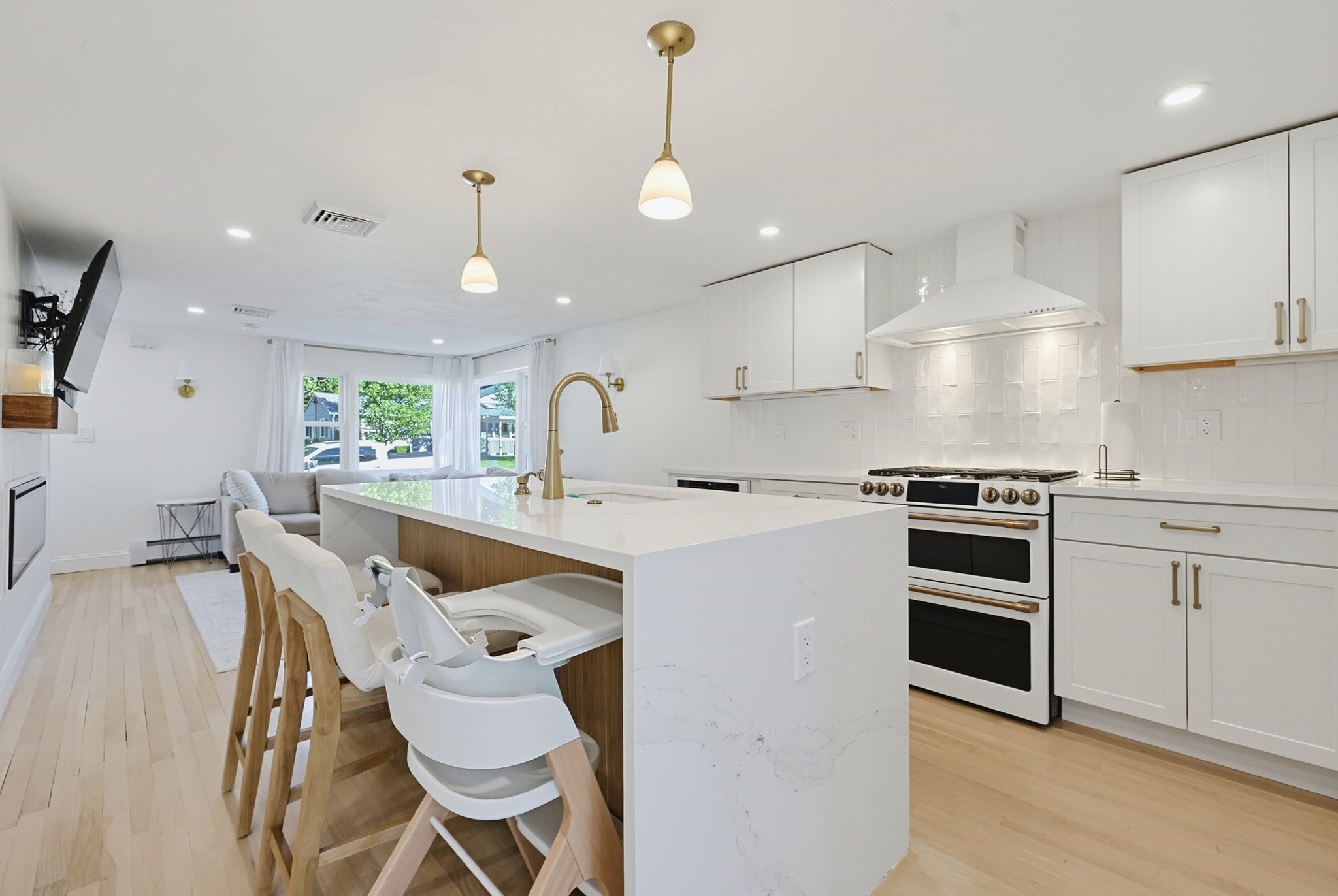 7 Phoenix Road, Auburn, MA, 7 Phoenix Road, Auburn, MA Photo #5