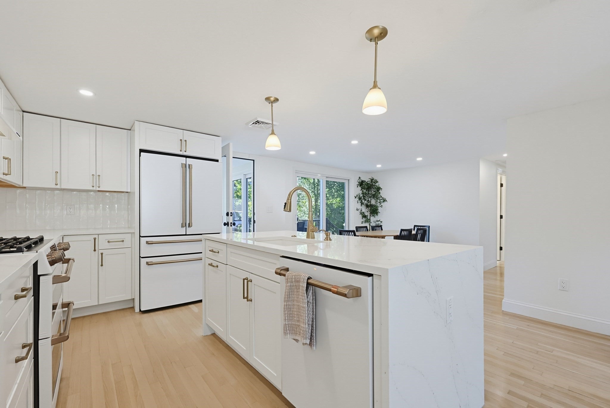 7 Phoenix Road, Auburn, MA, 7 Phoenix Road, Auburn, MA Photo #6