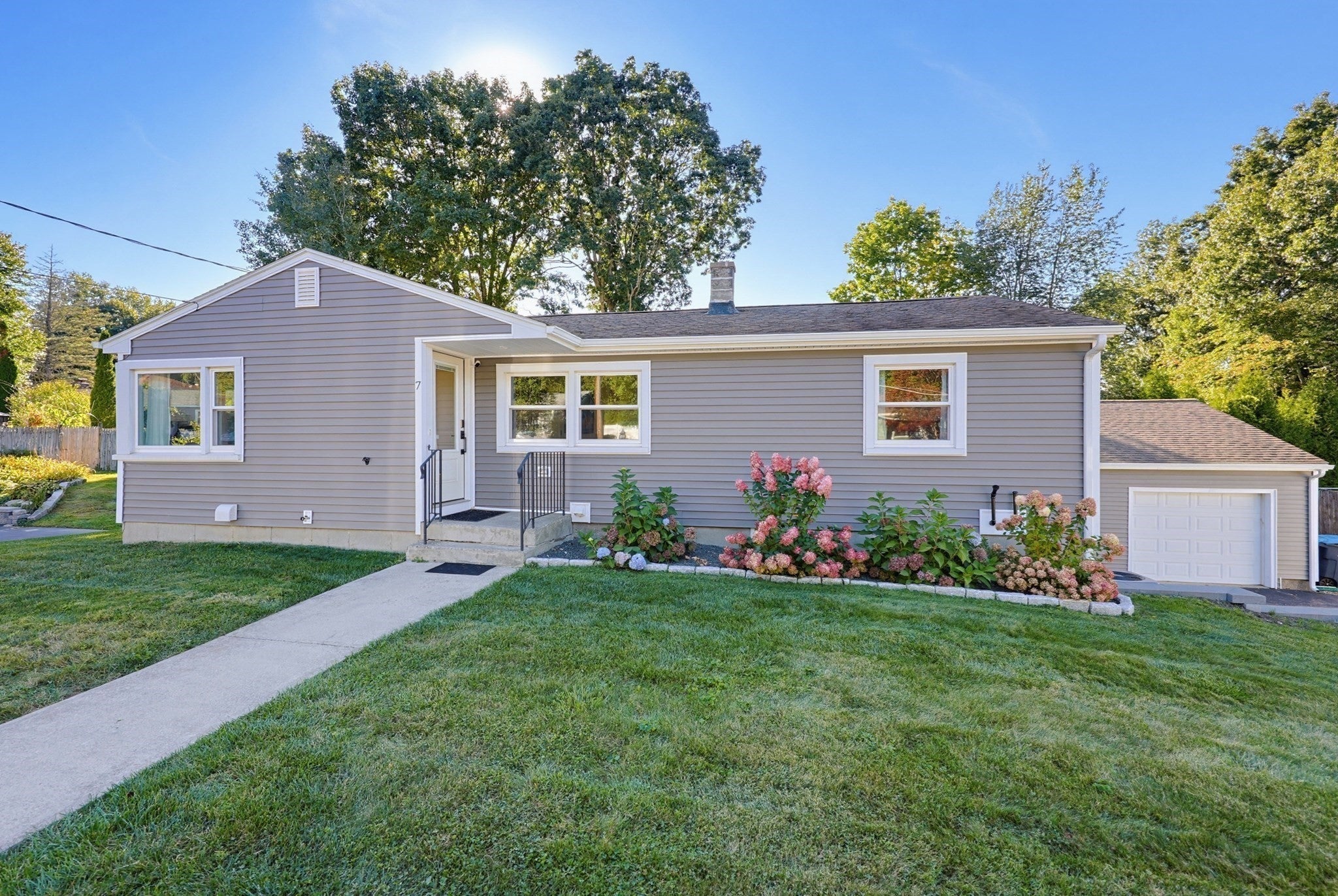 7 Phoenix Road, Auburn, MA, 7 Phoenix Road, Auburn, MA Photo #41