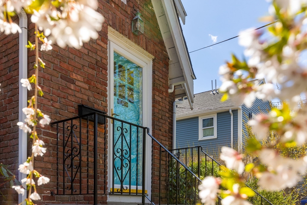 220 Hillside Avenue